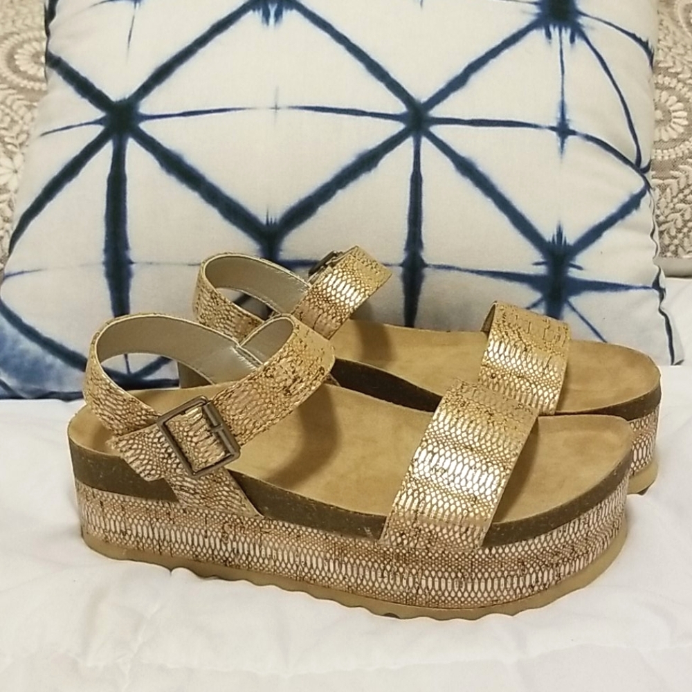 Dirty Laundry Platform Sandals